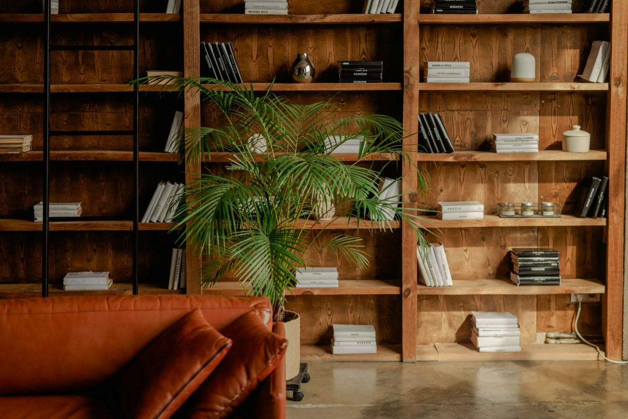 Как самостоятельно сделать мебель из паллет: пошаговая инструкция и полезные советы