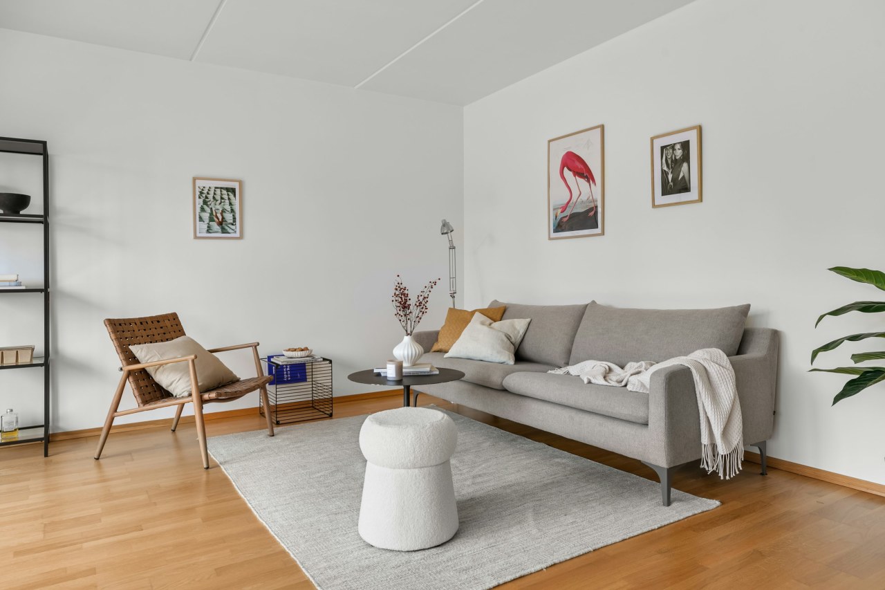 Инструкция: как самому обновить старую мебель своими руками