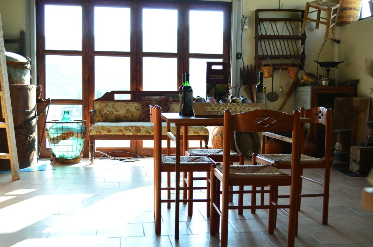 Лучшие решения для хранения в маленькой квартире: подборка лайфхаков